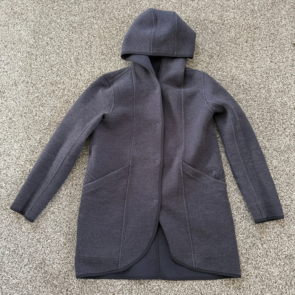 Lululemon City Bound Reversible Hooded Wrap Jacket Women's Small Black Gray